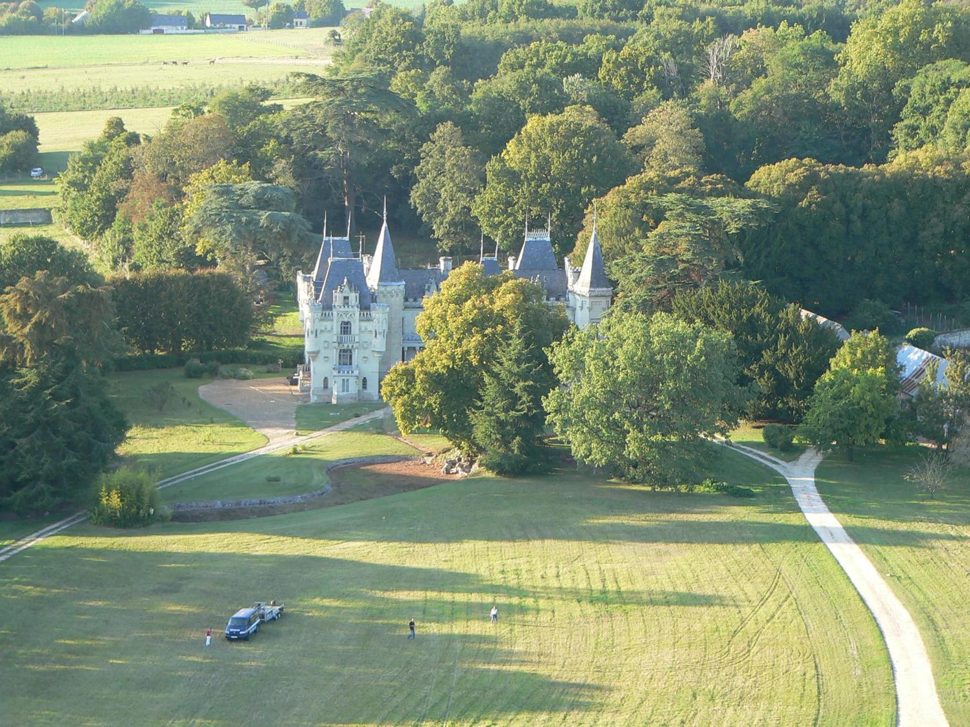 Chateau De Salvert - 4 Gites - 32 Personnes Neuille Bagian luar foto