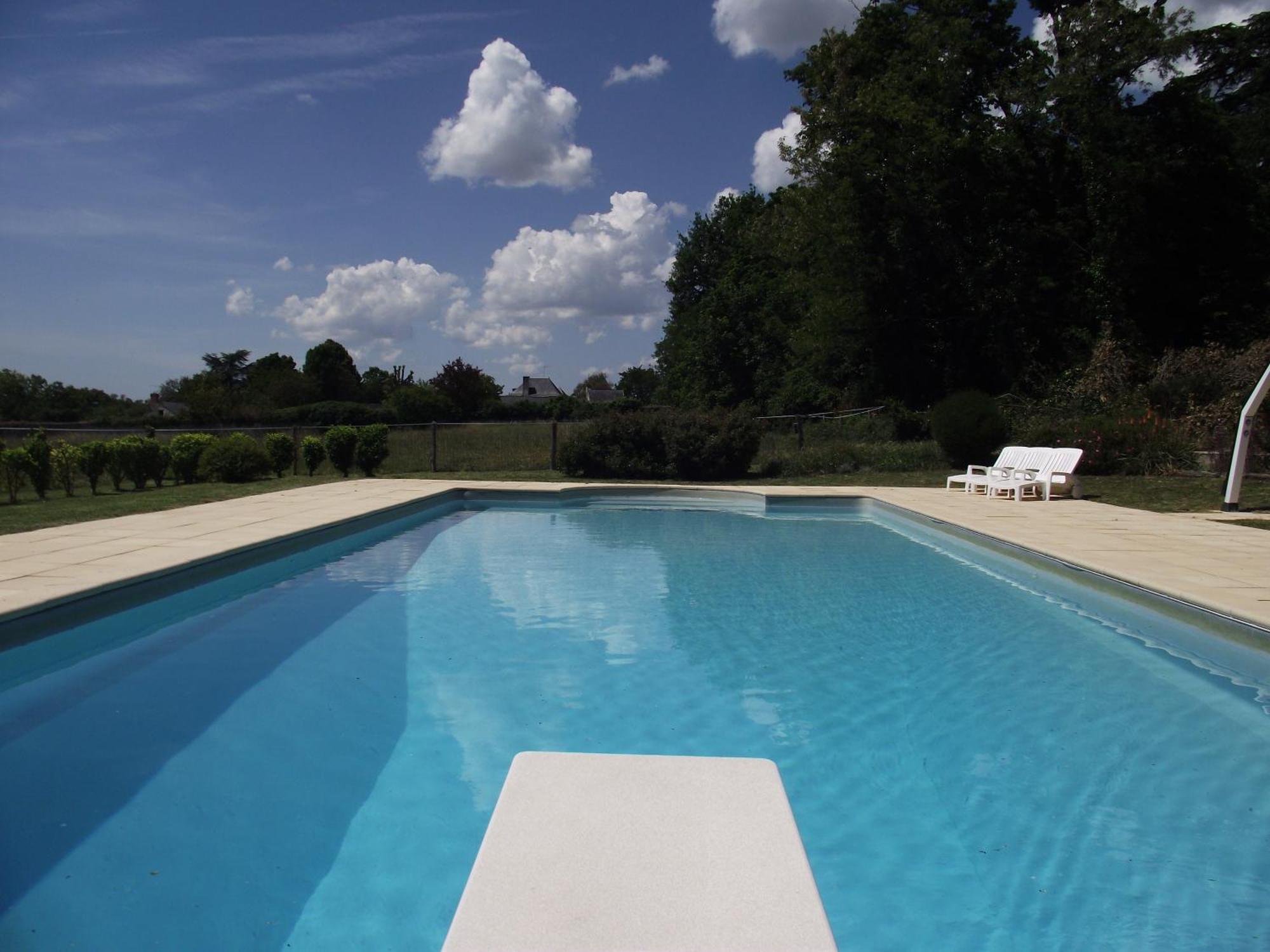 Chateau De Salvert - 4 Gites - 32 Personnes Neuille Bagian luar foto
