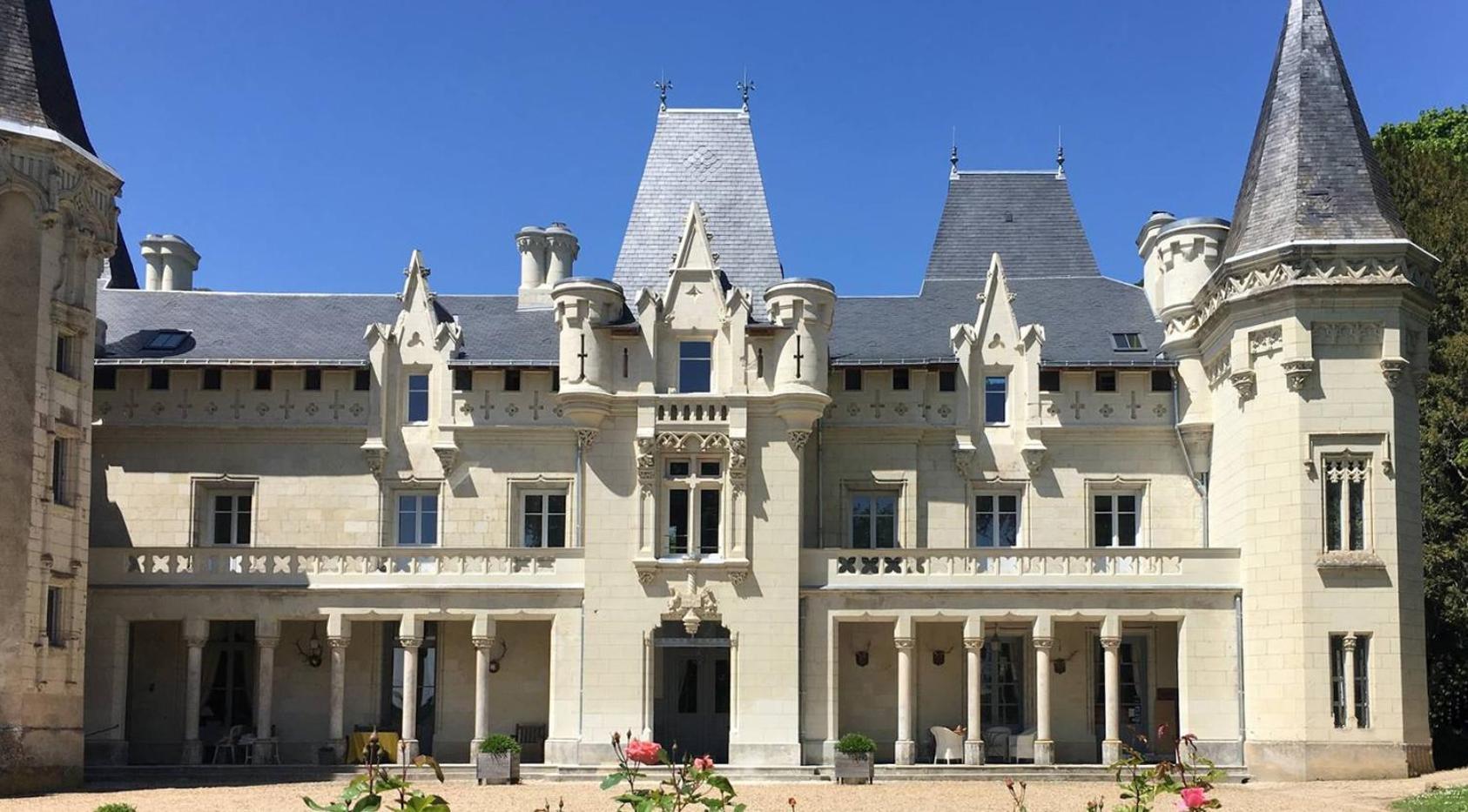 Chateau De Salvert - 4 Gites - 32 Personnes Neuille Bagian luar foto