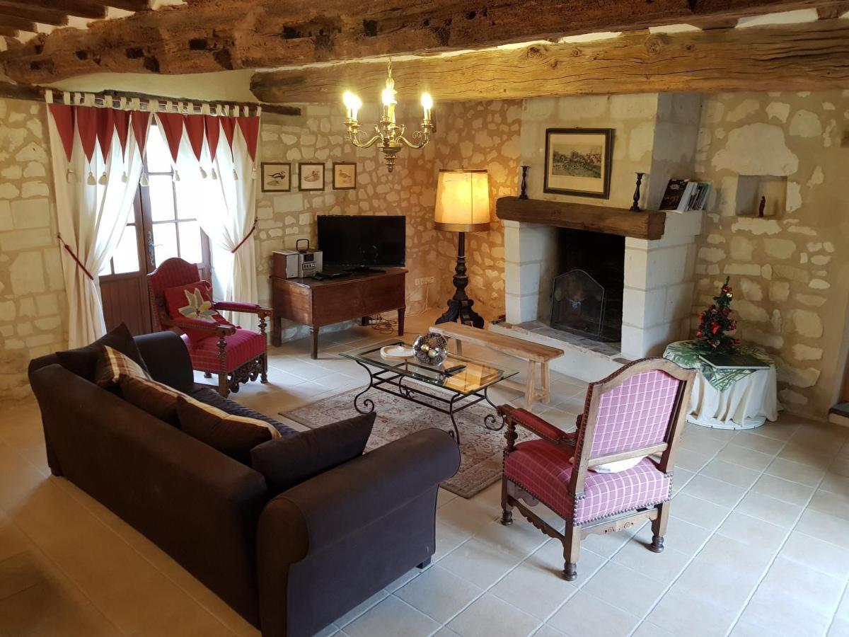 Chateau De Salvert - 4 Gites - 32 Personnes Neuille Bagian luar foto