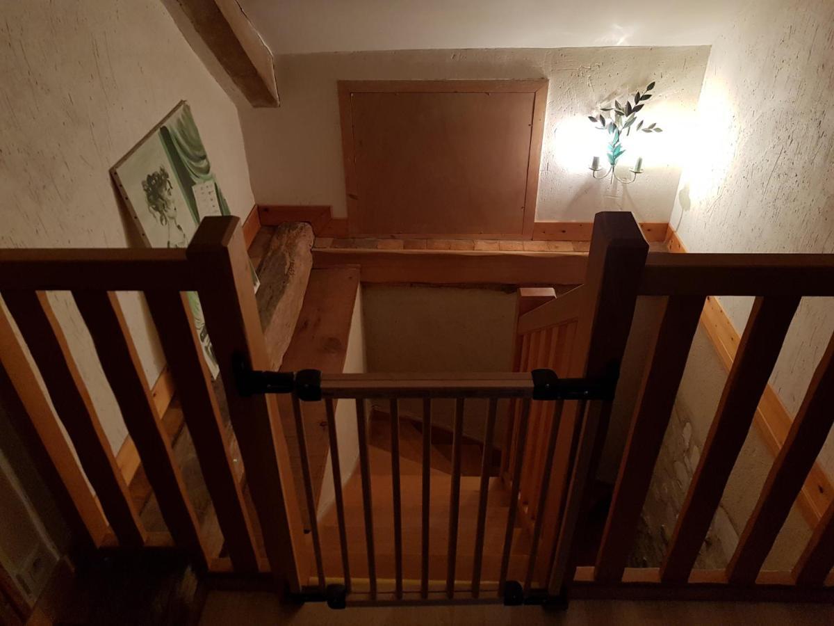 Chateau De Salvert - 4 Gites - 32 Personnes Neuille Bagian luar foto